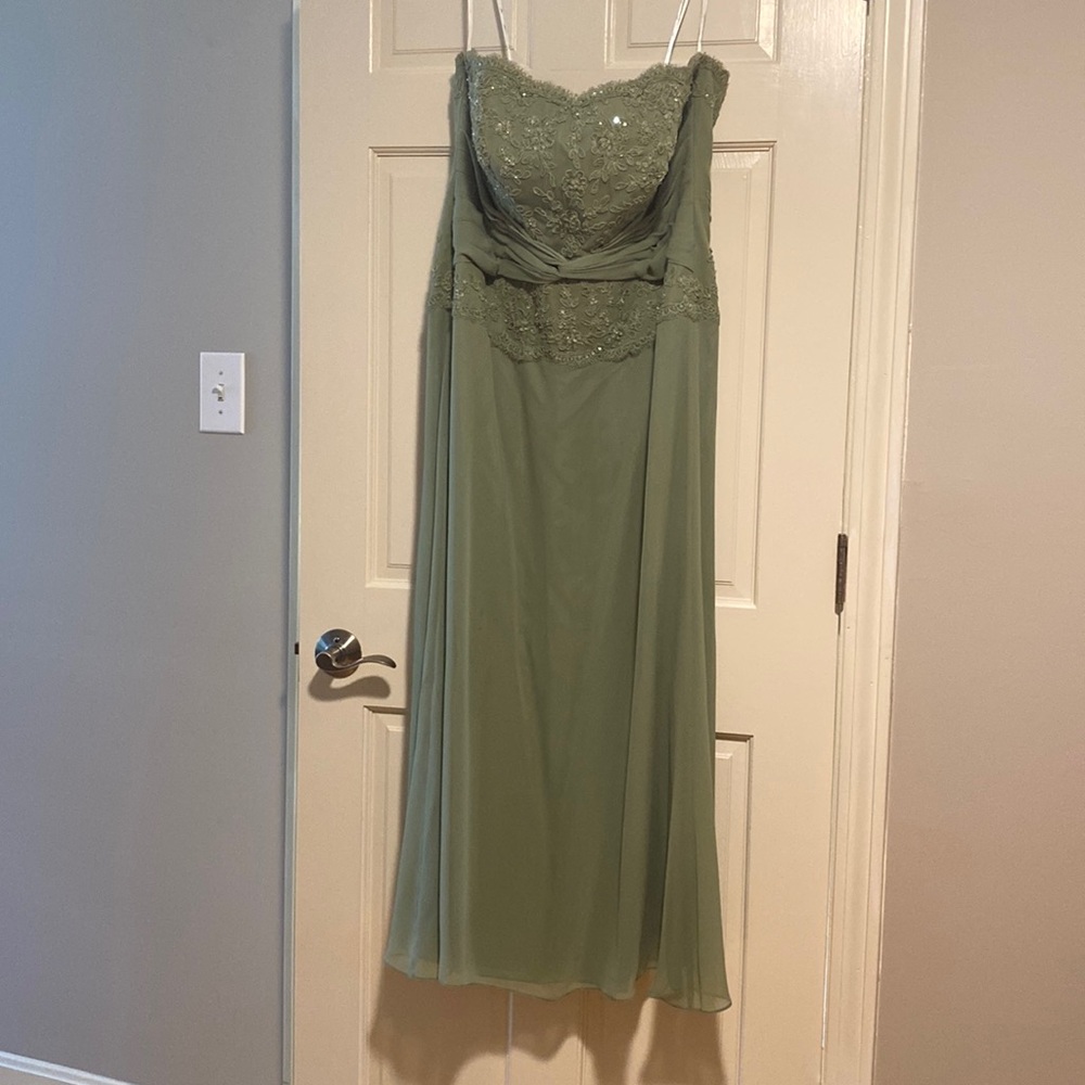 Formal or Mother of the Bride/Groom Dress